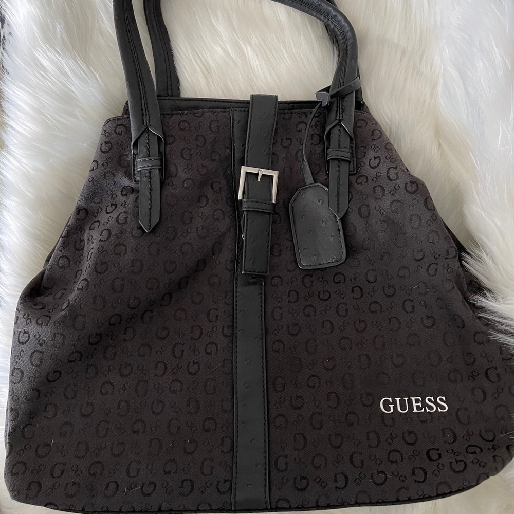 Guess Sachel